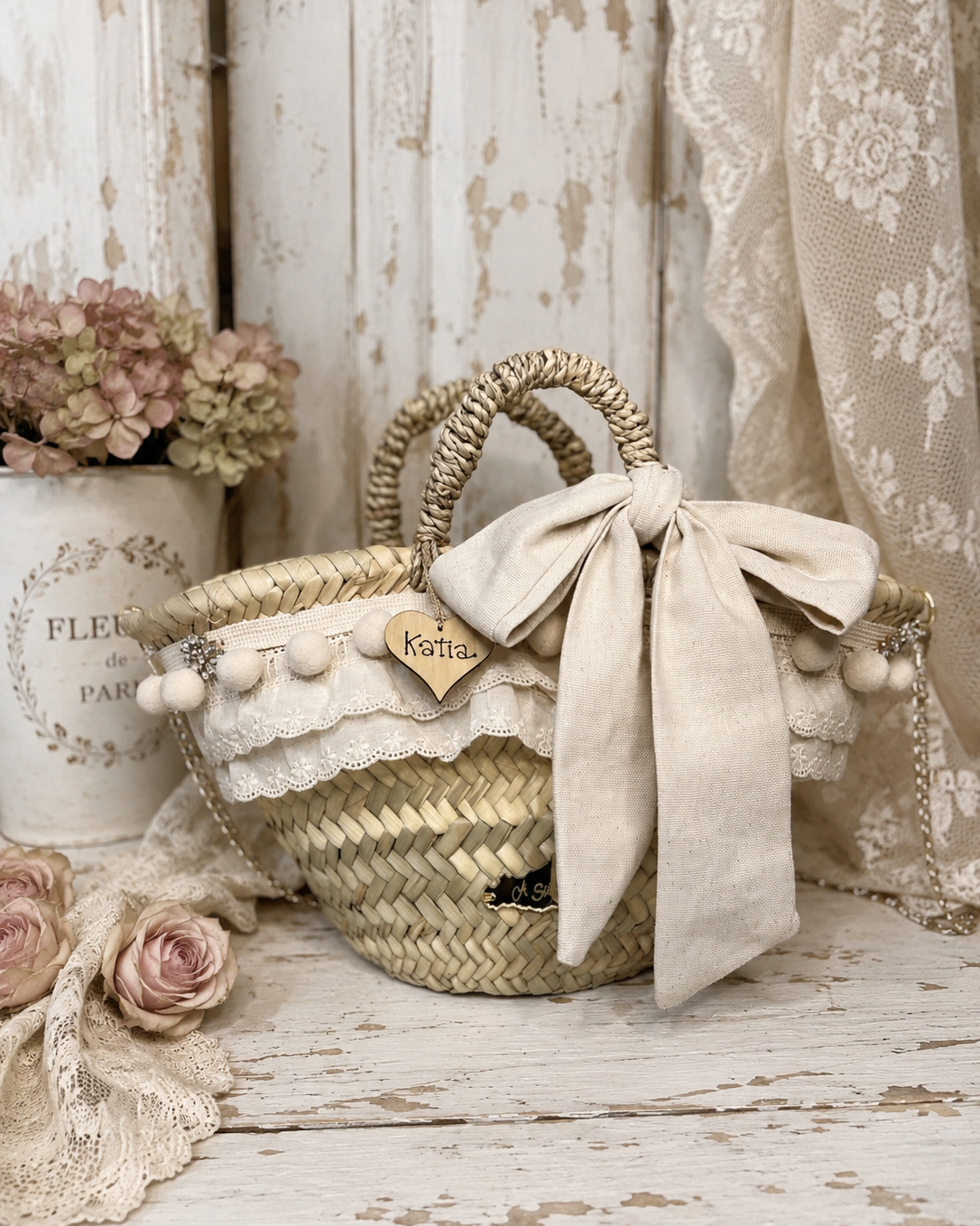 Personalized Straw Bag with Sangallo Lace and Bow